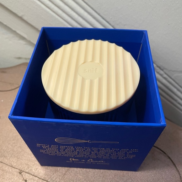 NWB! Snif x Levain “Mornings at Levain Candle” - 8.5oz - Picture 6 of 7